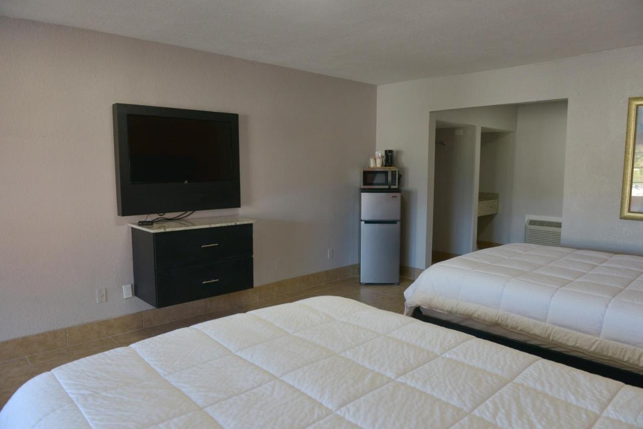 Rodeway Inn & Suites Winter Haven Chain Of Lakes Kültér fotó