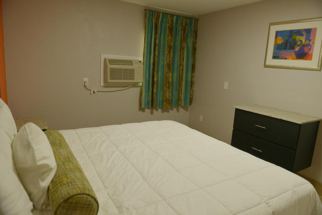 Rodeway Inn & Suites Winter Haven Chain Of Lakes Kültér fotó