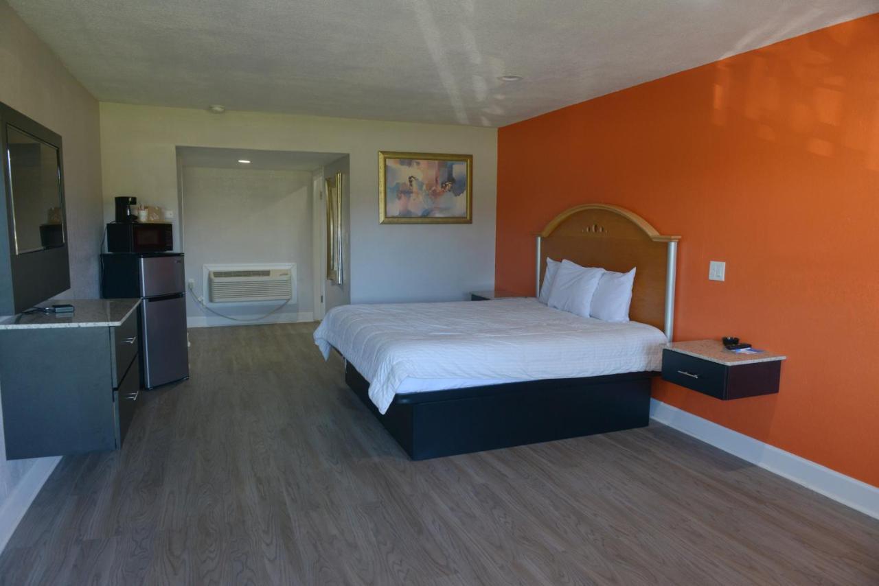 Rodeway Inn & Suites Winter Haven Chain Of Lakes Kültér fotó