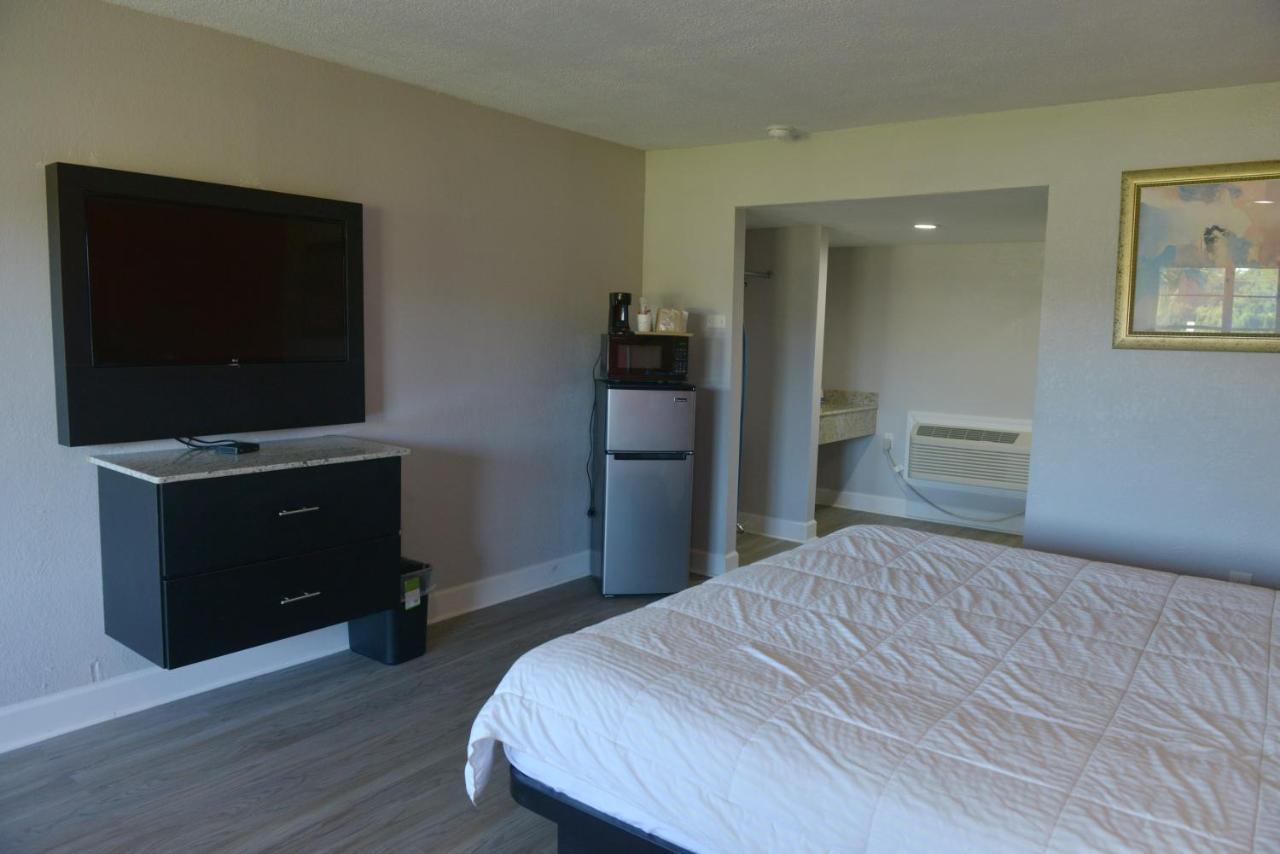 Rodeway Inn & Suites Winter Haven Chain Of Lakes Kültér fotó