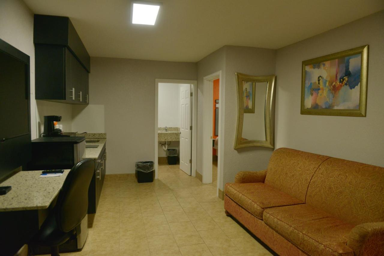 Rodeway Inn & Suites Winter Haven Chain Of Lakes Kültér fotó